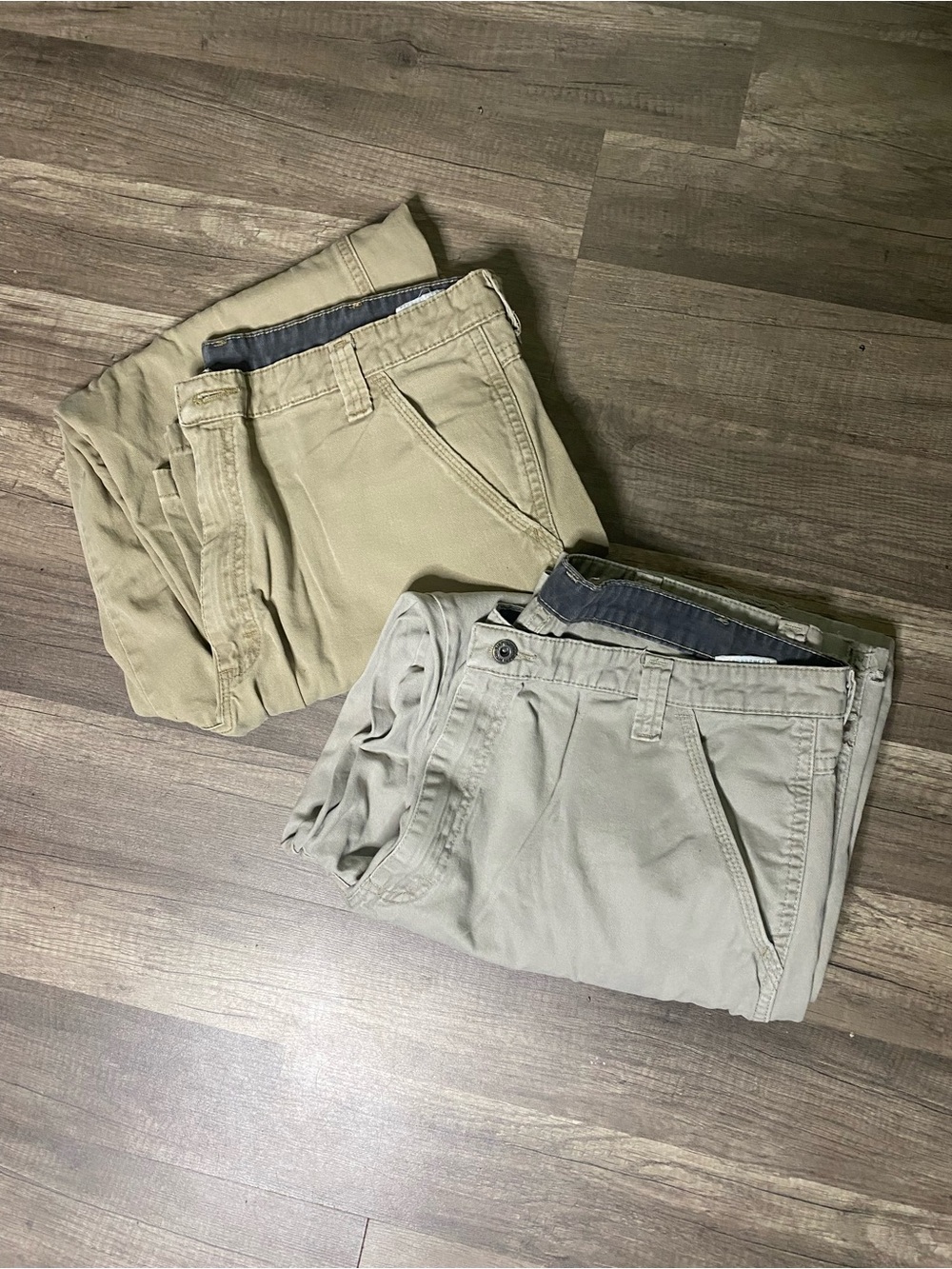 Wrangler Cargo Pants in Khaki and Light Gray